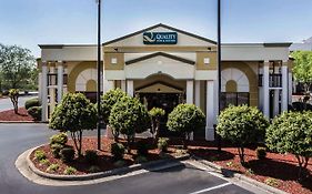 Quality Inn & Suites Mooresville-Lake Norman Exterior photo