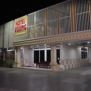 בוקיטינגי Hotel Agung Exterior photo