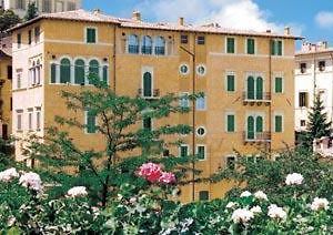 מלון ספולטו Palazzo Dragoni Exterior photo