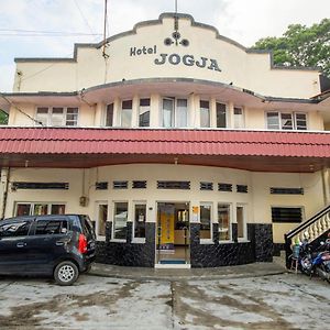 Hotel Jogja בוקיטינגי Exterior photo