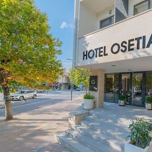 מומצ'ילגראד Hotel Osetia Garden Exterior photo
