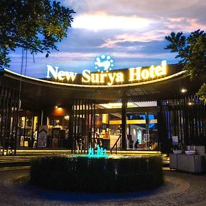 בניוואנגי New Surya Hotel Exterior photo