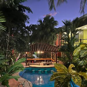 אורוטינה Hotel Iguana Verde Exterior photo