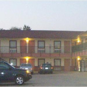 וויצ'יטה Pawnee Inn Exterior photo