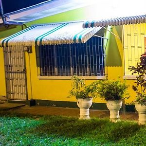 Port of Spain Tonys Guest House Exterior photo