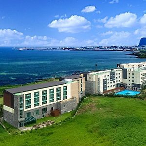 Sihung-ni Jeju Arumdaun Resort Exterior photo