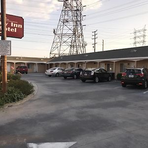 בלפלאוור Colony Inn Motel Exterior photo