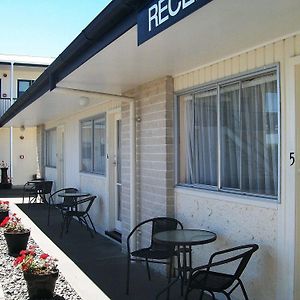 נאפייר Cedar Court Motel Exterior photo