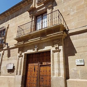 Huete Casa Palacio Conde De Garcinarro Exterior photo