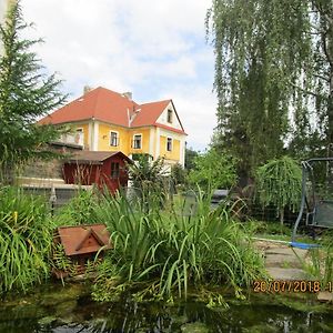 מלון Fara Choustnikovo Hradiste Exterior photo