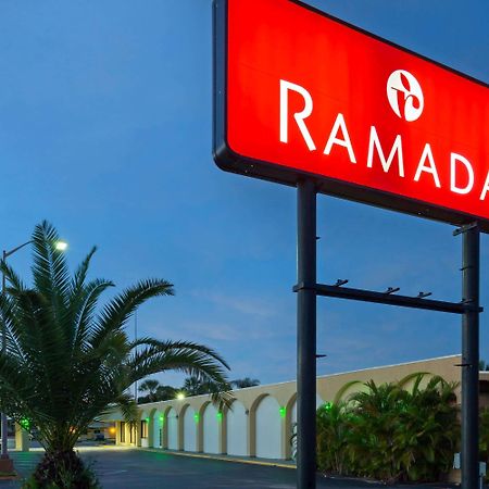 Ramada By Wyndham לייק פלאסיד מראה חיצוני תמונה