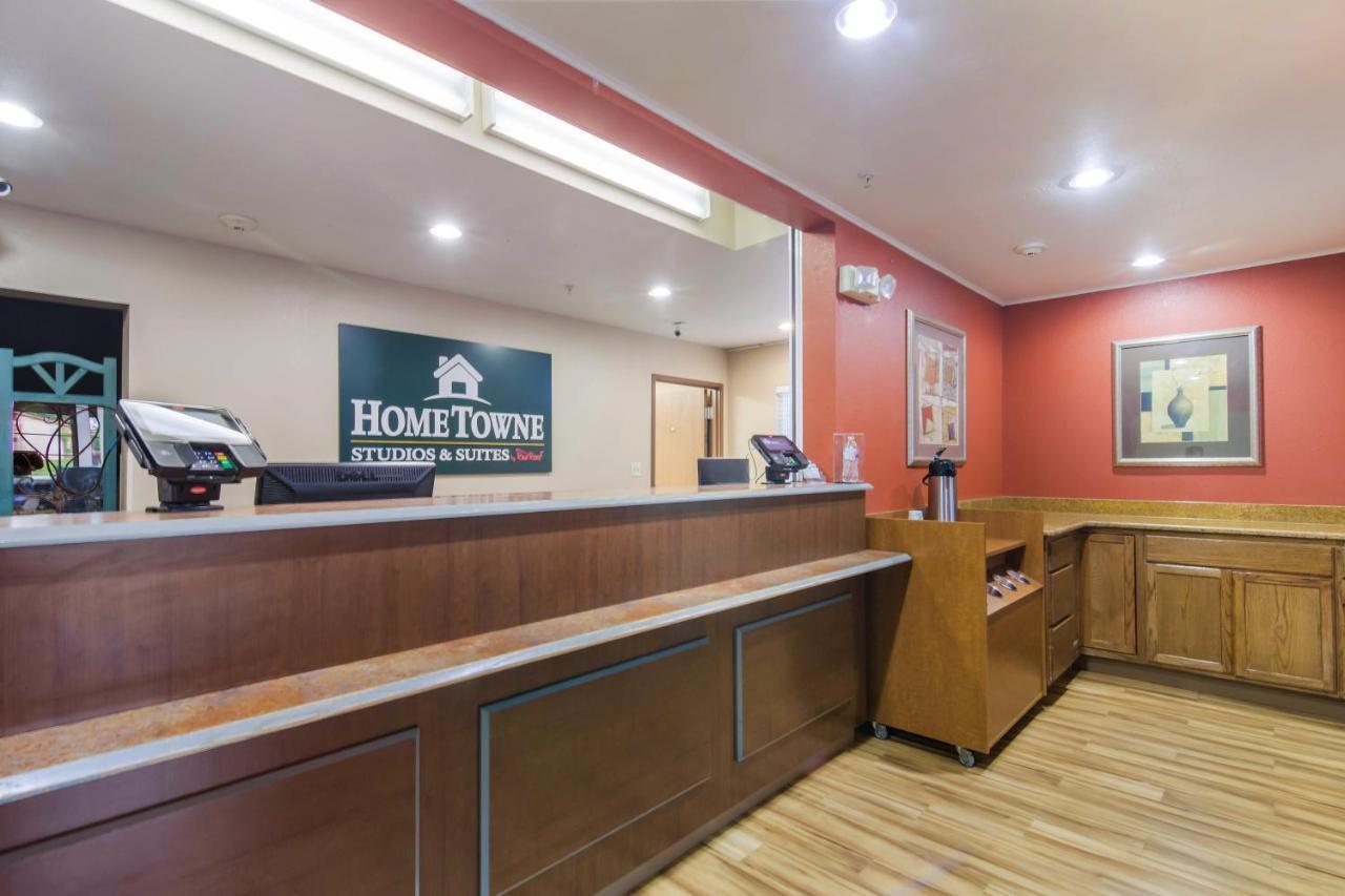 Hometowne Studios & Suites By Red Roof בנטונוויל מראה חיצוני תמונה