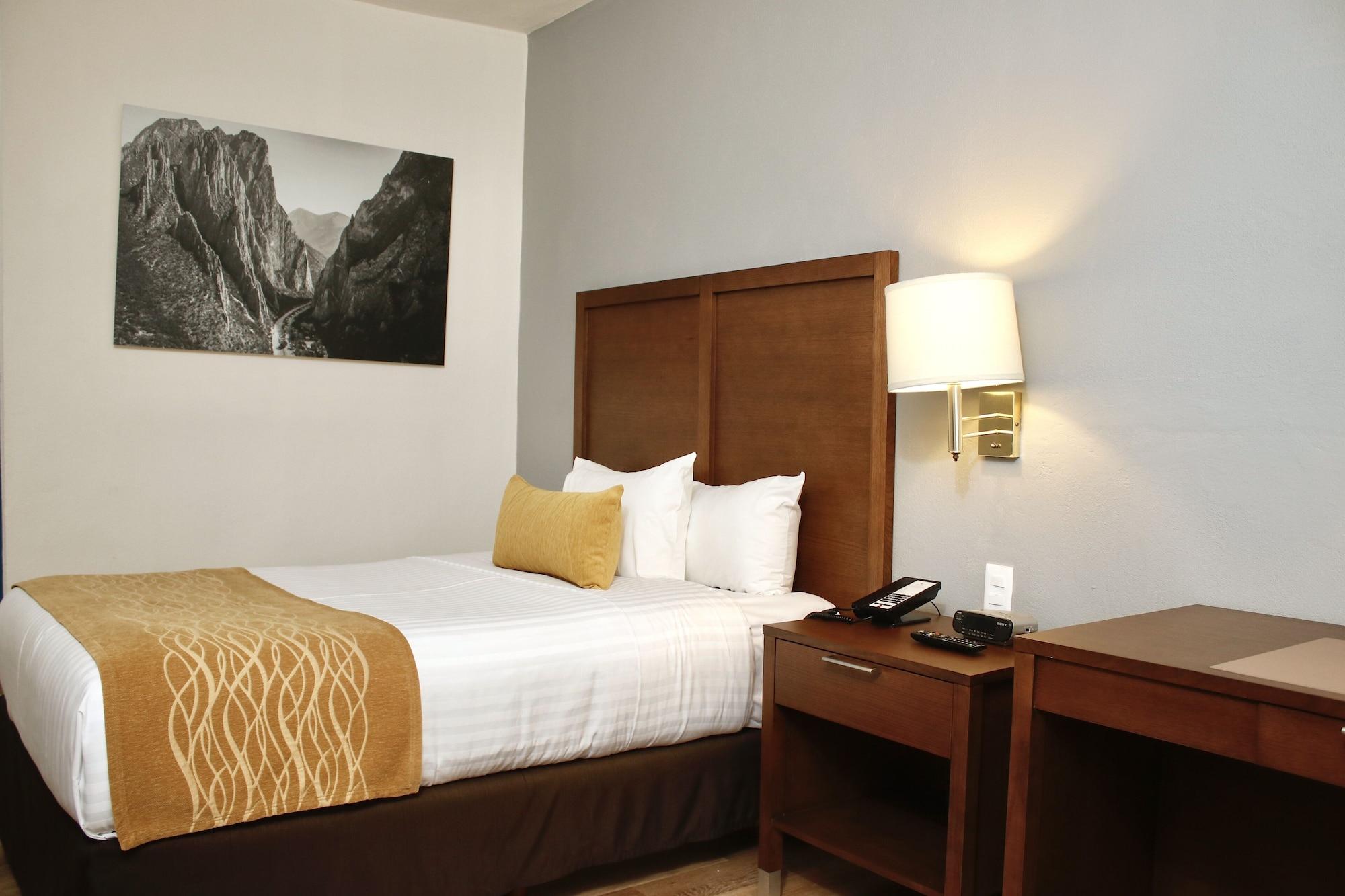 Comfort Inn Monterrey Valle מראה חיצוני תמונה