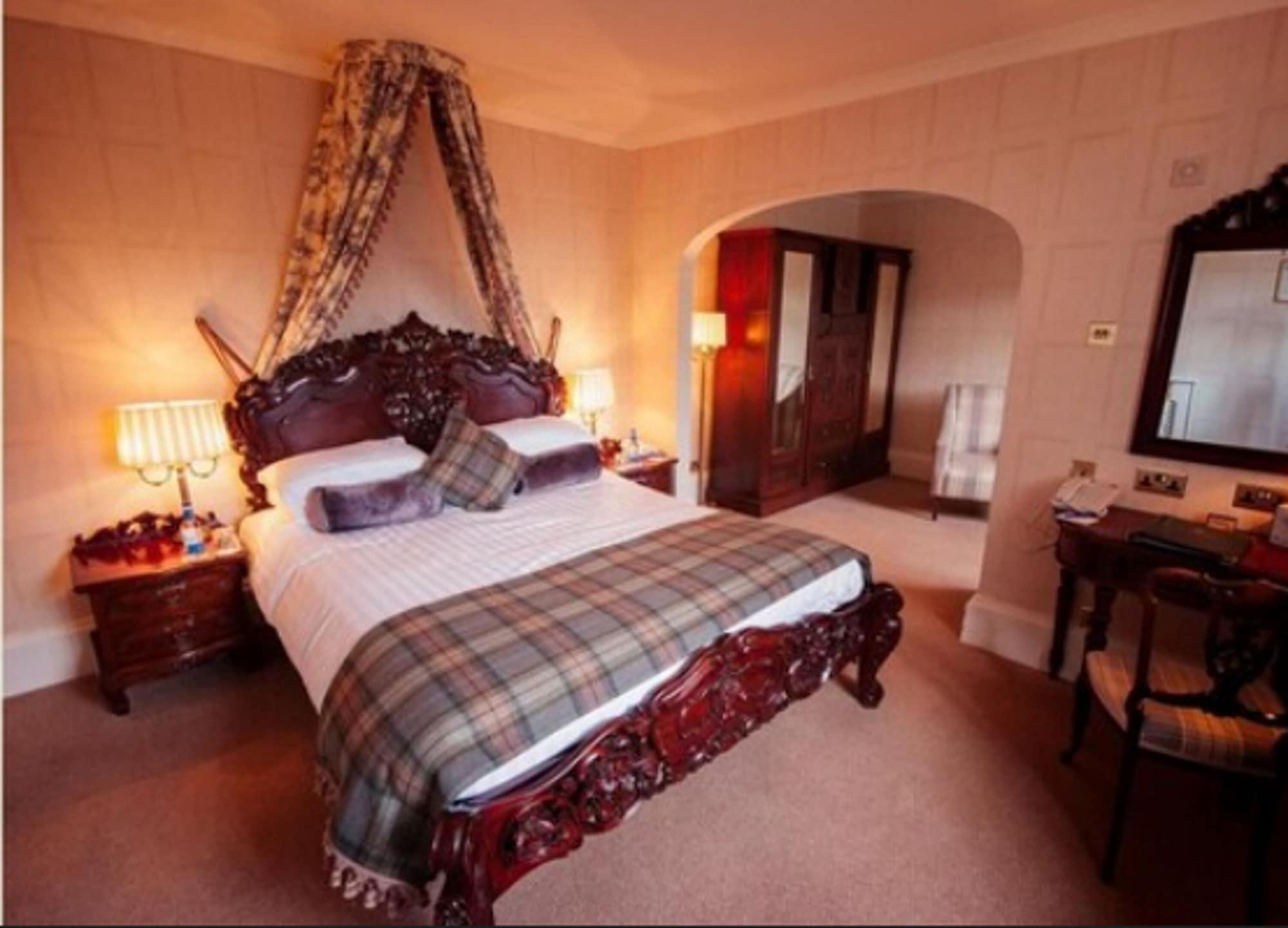 Bonnyrigg Dalhousie Castle Hotel מראה חיצוני תמונה