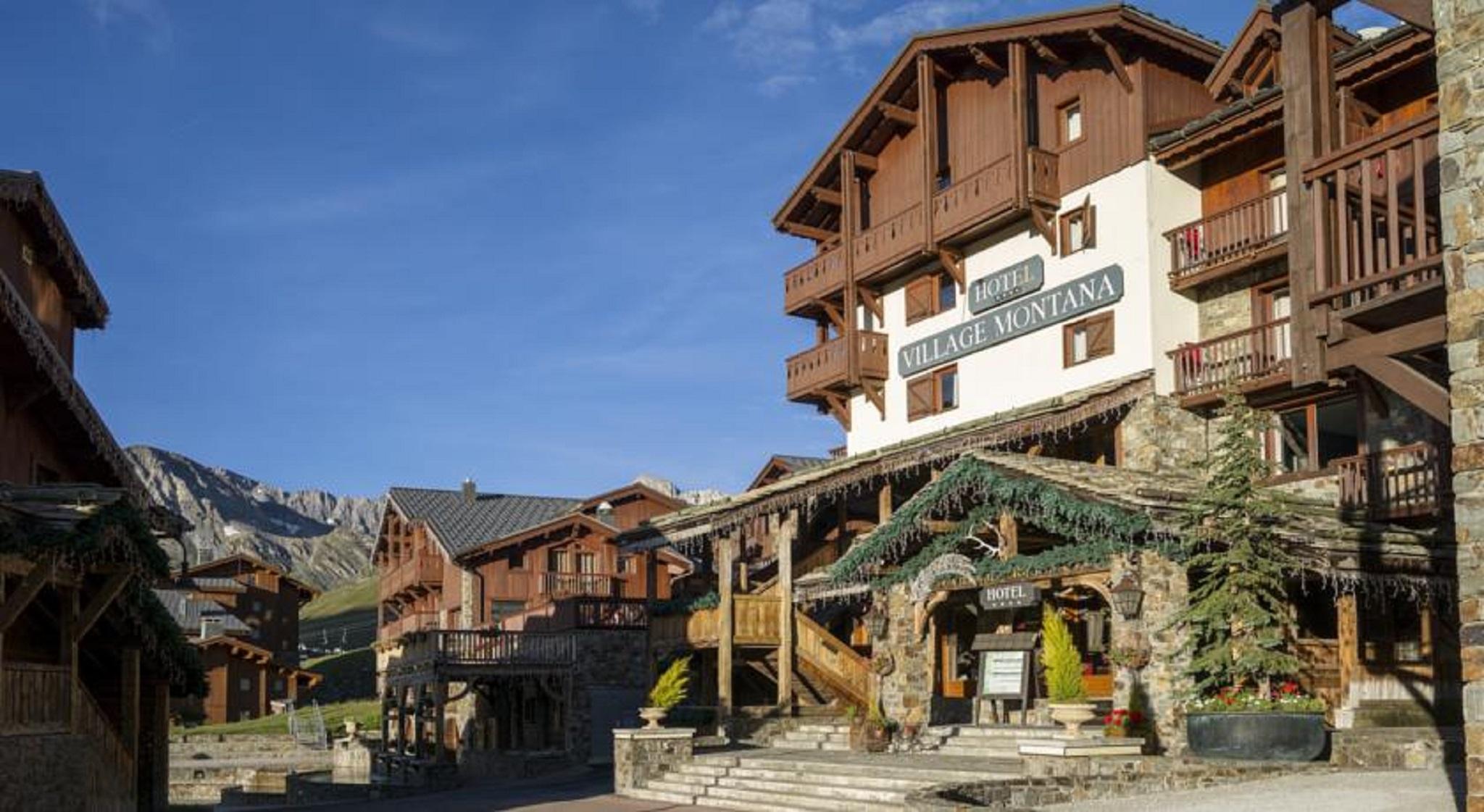 טיגנס Hotel Village Montana By Les Etincelles מראה חיצוני תמונה
