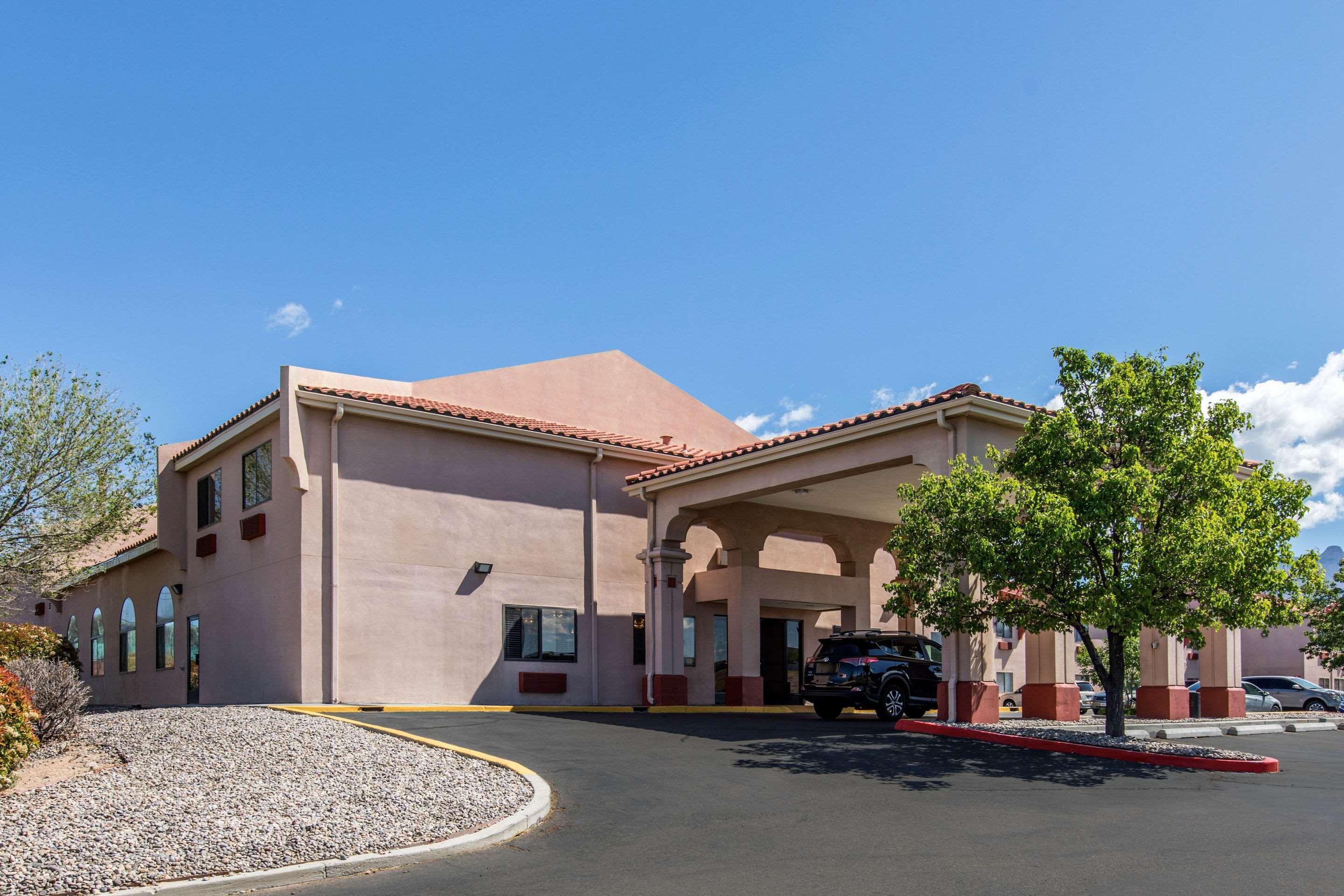 Quality Inn & Suites Albuquerque North Near Balloon Fiesta Park מראה חיצוני תמונה