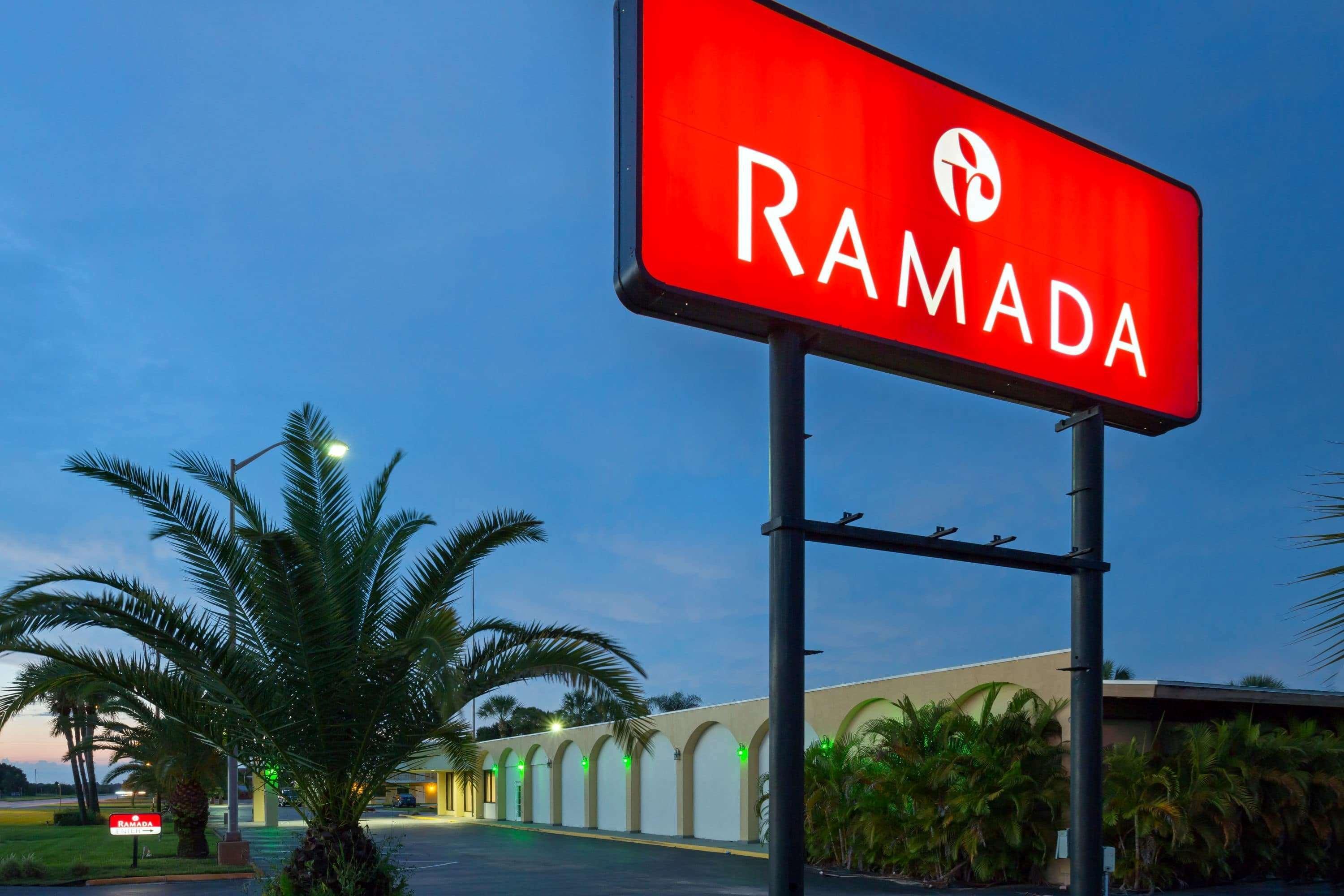 Ramada By Wyndham לייק פלאסיד מראה חיצוני תמונה
