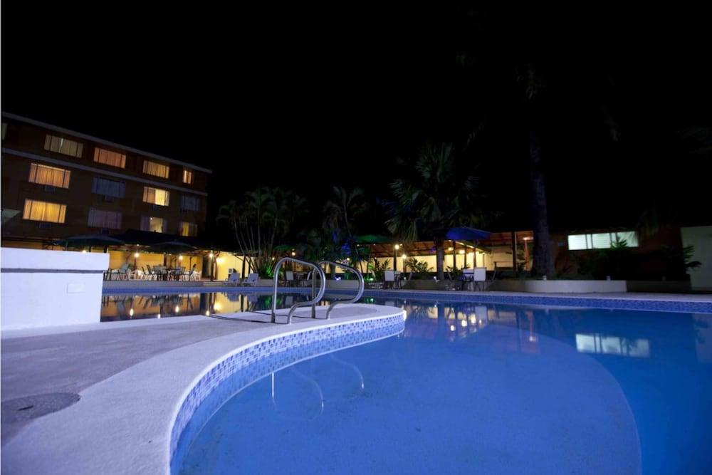 לטיסייה Hotel Anaconda מראה חיצוני תמונה