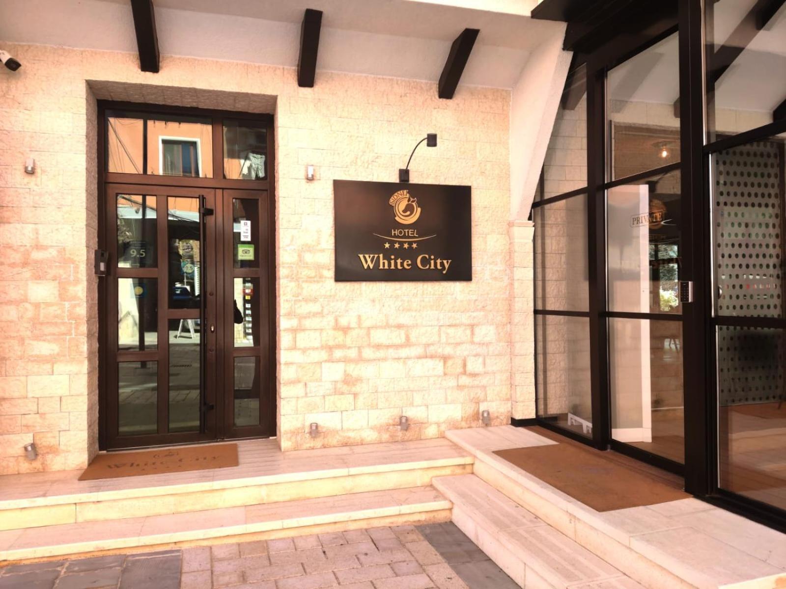 Hotel & Restaurant White City בראט מראה חיצוני תמונה