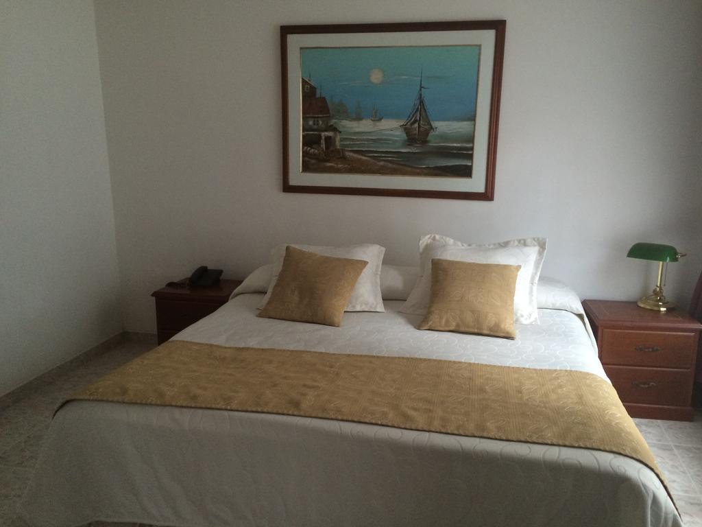 מניזאלס Hotel Bolivar Plaza חדר תמונה