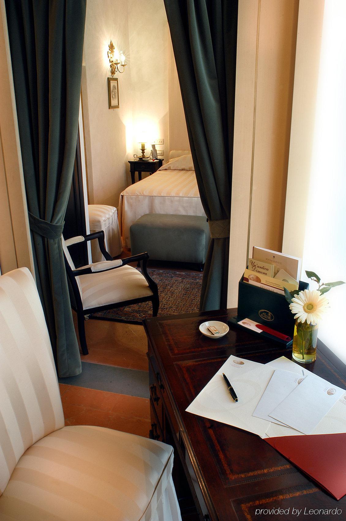 פיזה Hotel Relais Dell'Orologio חדר תמונה