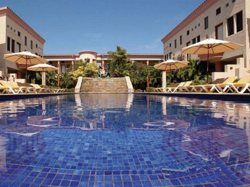 ווסט ביי Las Sirenas Hotel And Condos מראה חיצוני תמונה