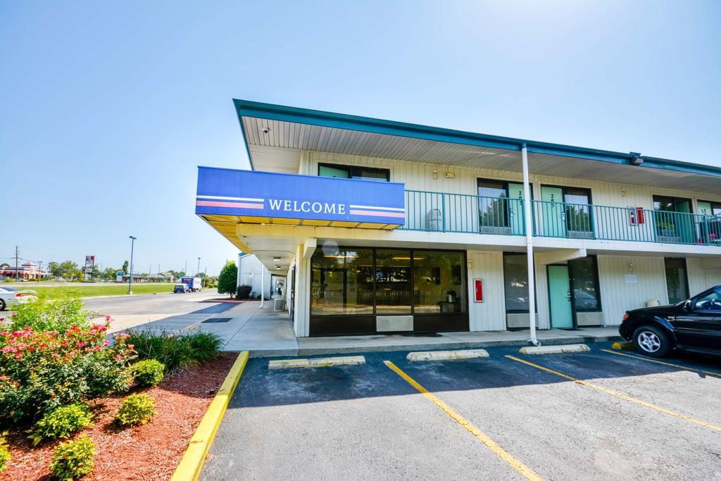 Motel 6 Huntsville - מדיסון מראה חיצוני תמונה