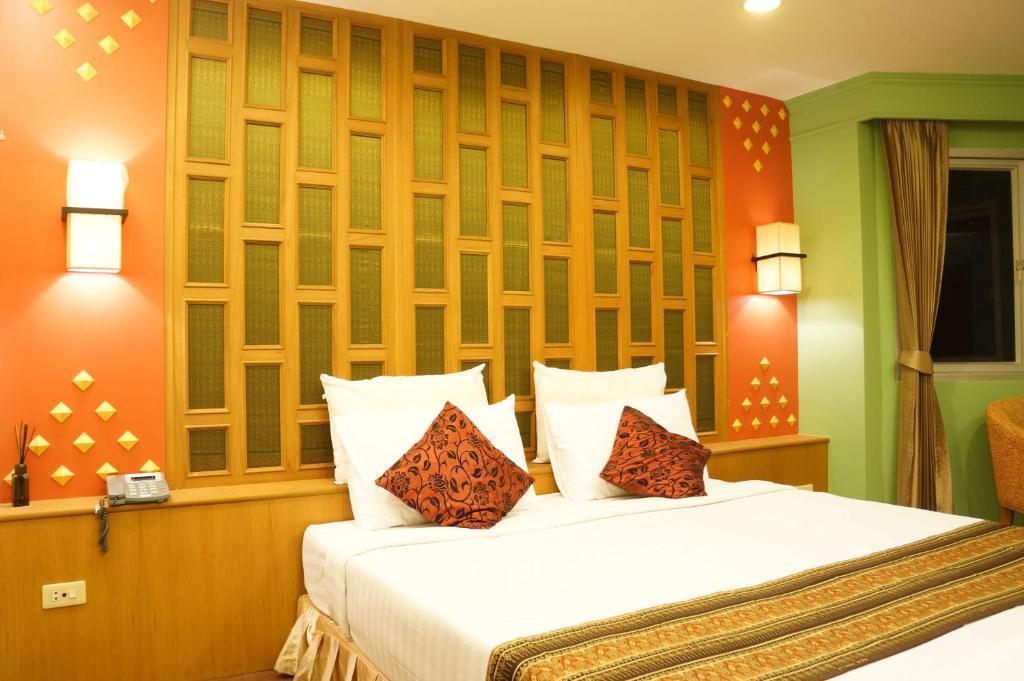 מלון בנגקוק Golden House מראה חיצוני תמונה