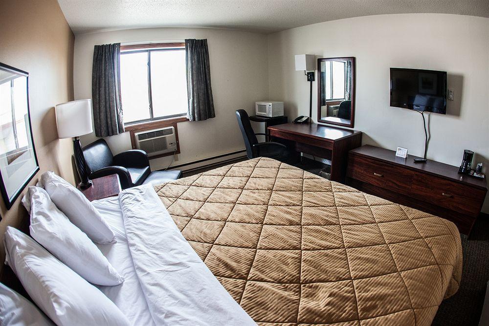 Fargo Inn And Suites מראה חיצוני תמונה
