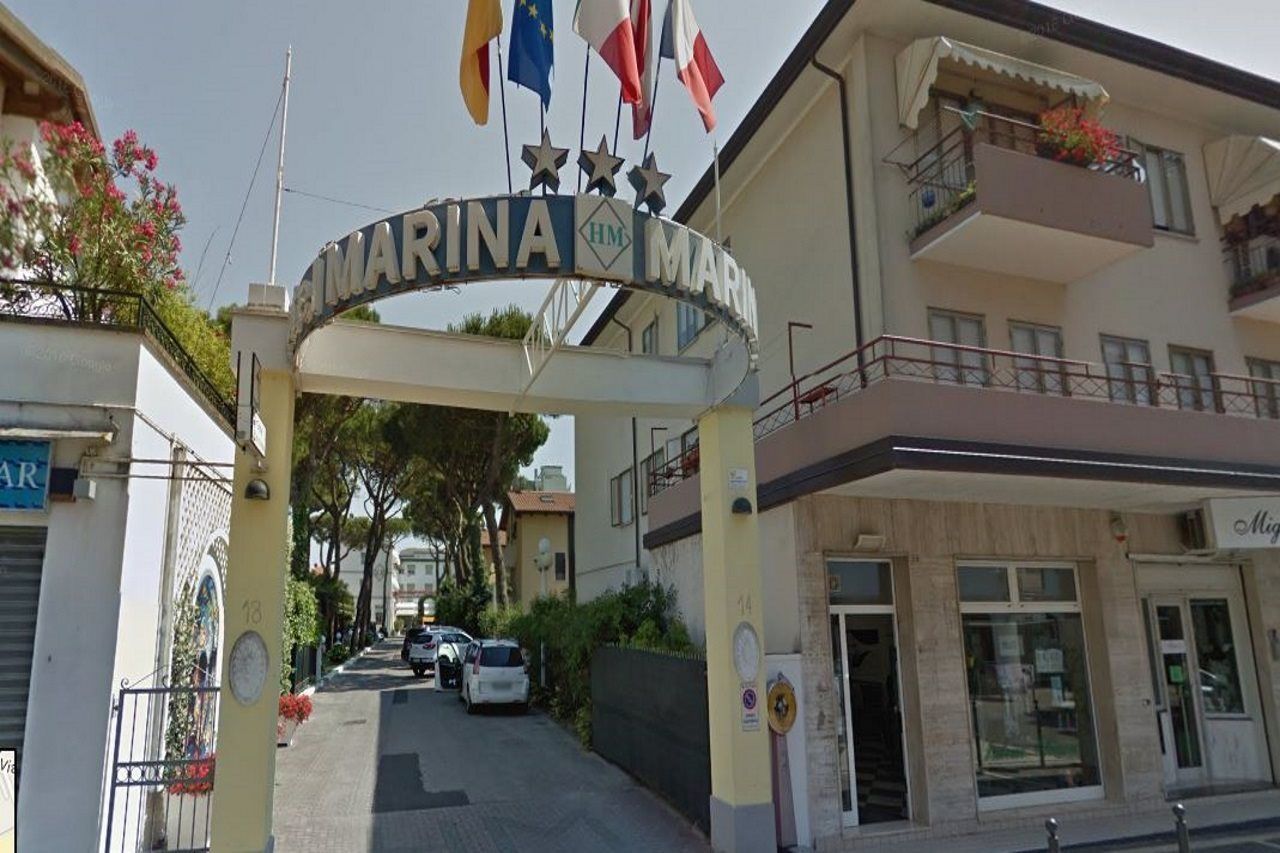 לידו די ג'סולו Hotel Marina מראה חיצוני תמונה