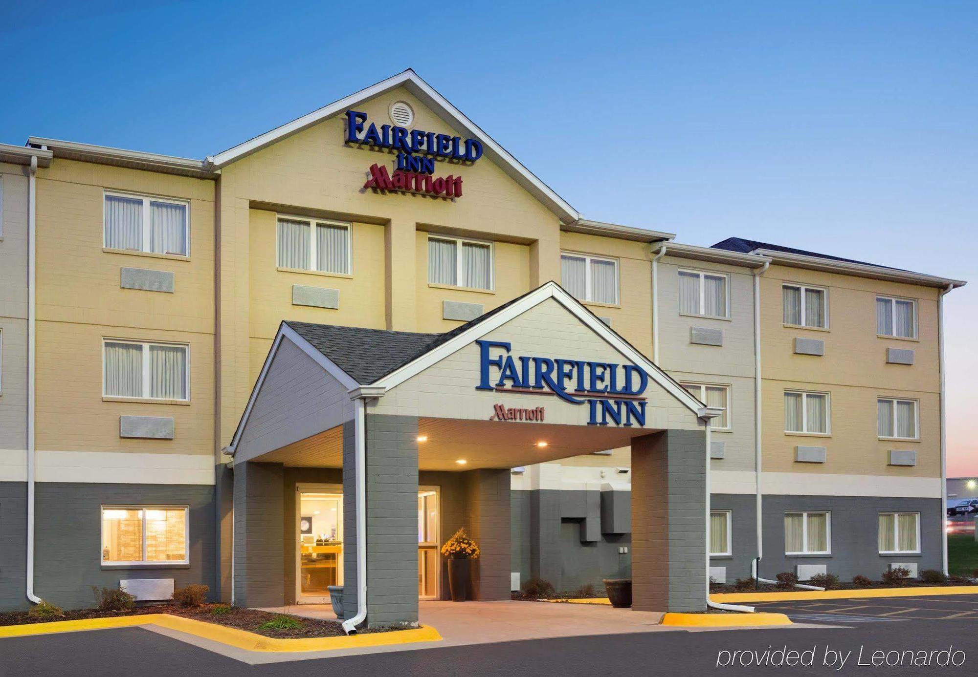 Fairfield Inn By Marriott דובוק מראה חיצוני תמונה
