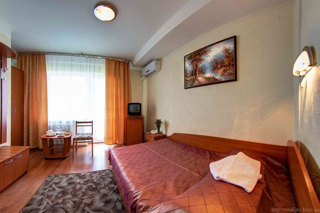 קייב Holosiyvsky Hotel חדר תמונה