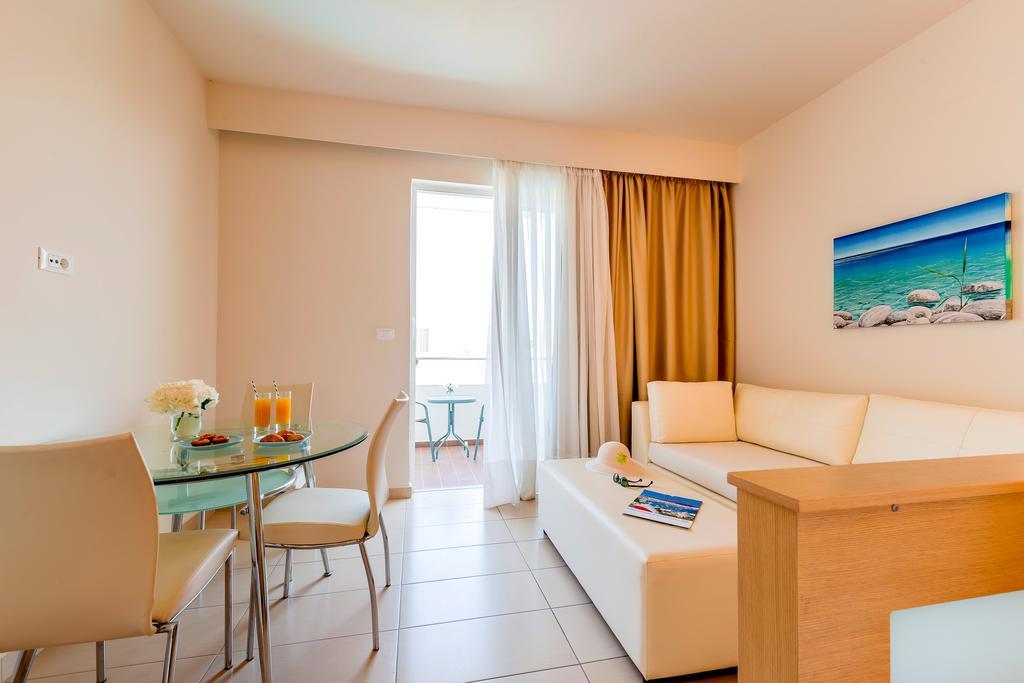 Afandou Bay Resort Suites חדר תמונה