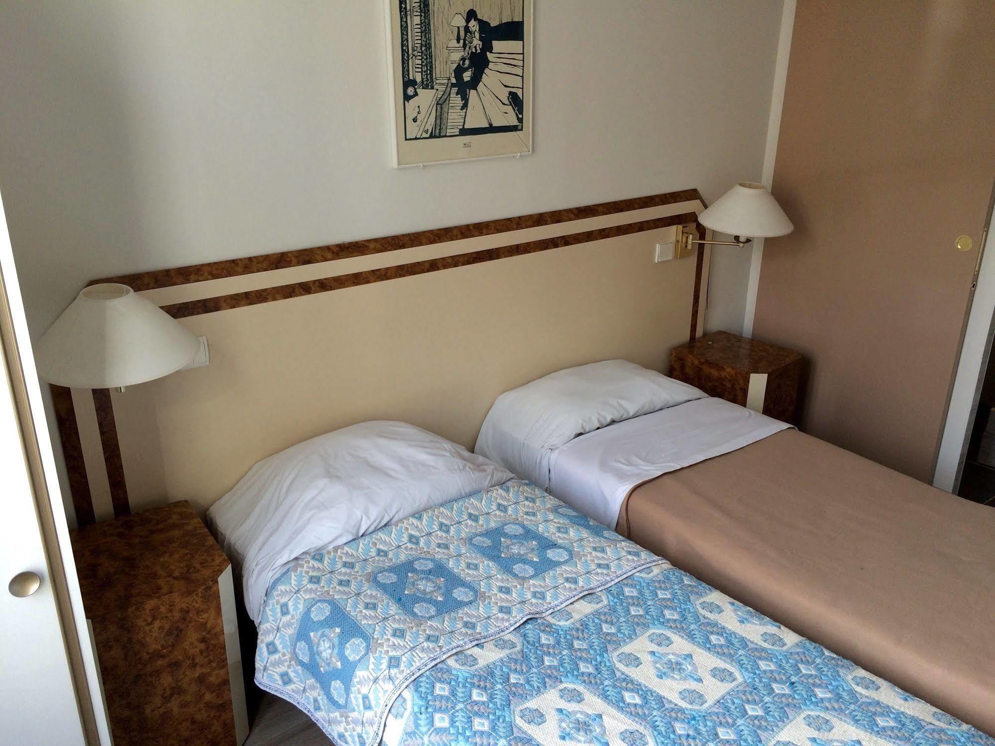 פריז Hotel Azur Montmartre מראה חיצוני תמונה