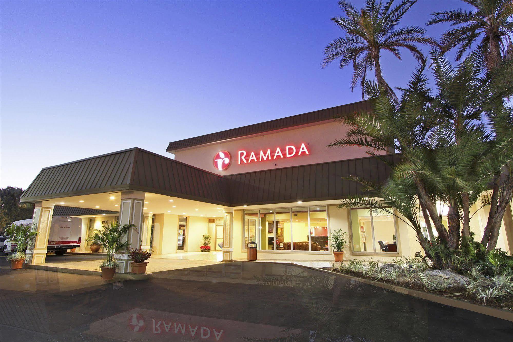 מלון היילאה Ramada Miami Airport North מראה חיצוני תמונה