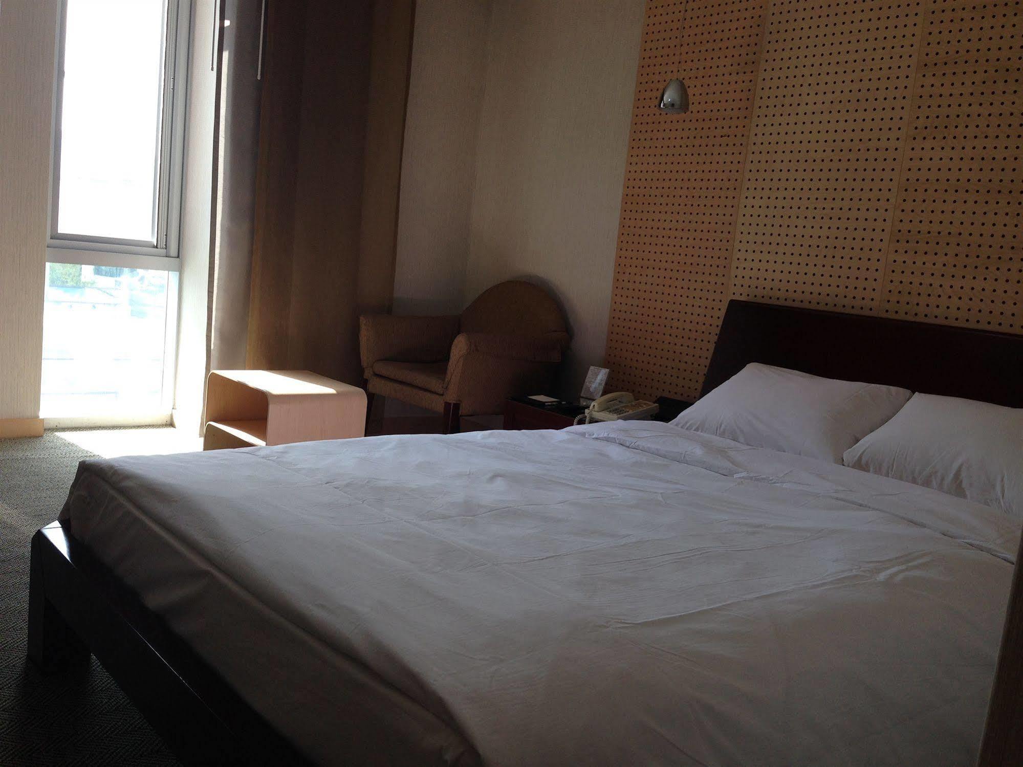 Changwon Hotel מראה חיצוני תמונה