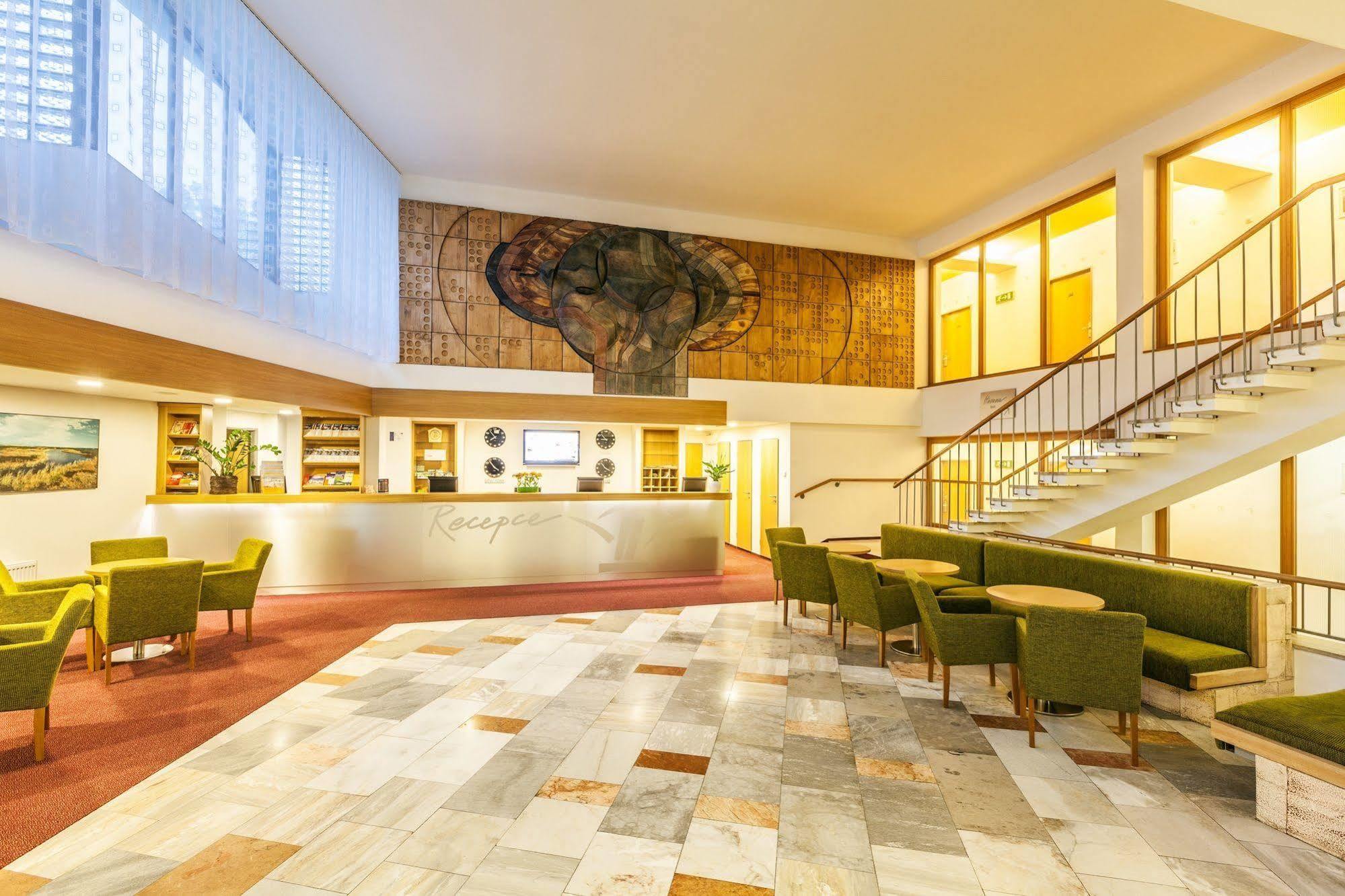 פץ פוד סניישקו Hotel Horizont מראה חיצוני תמונה