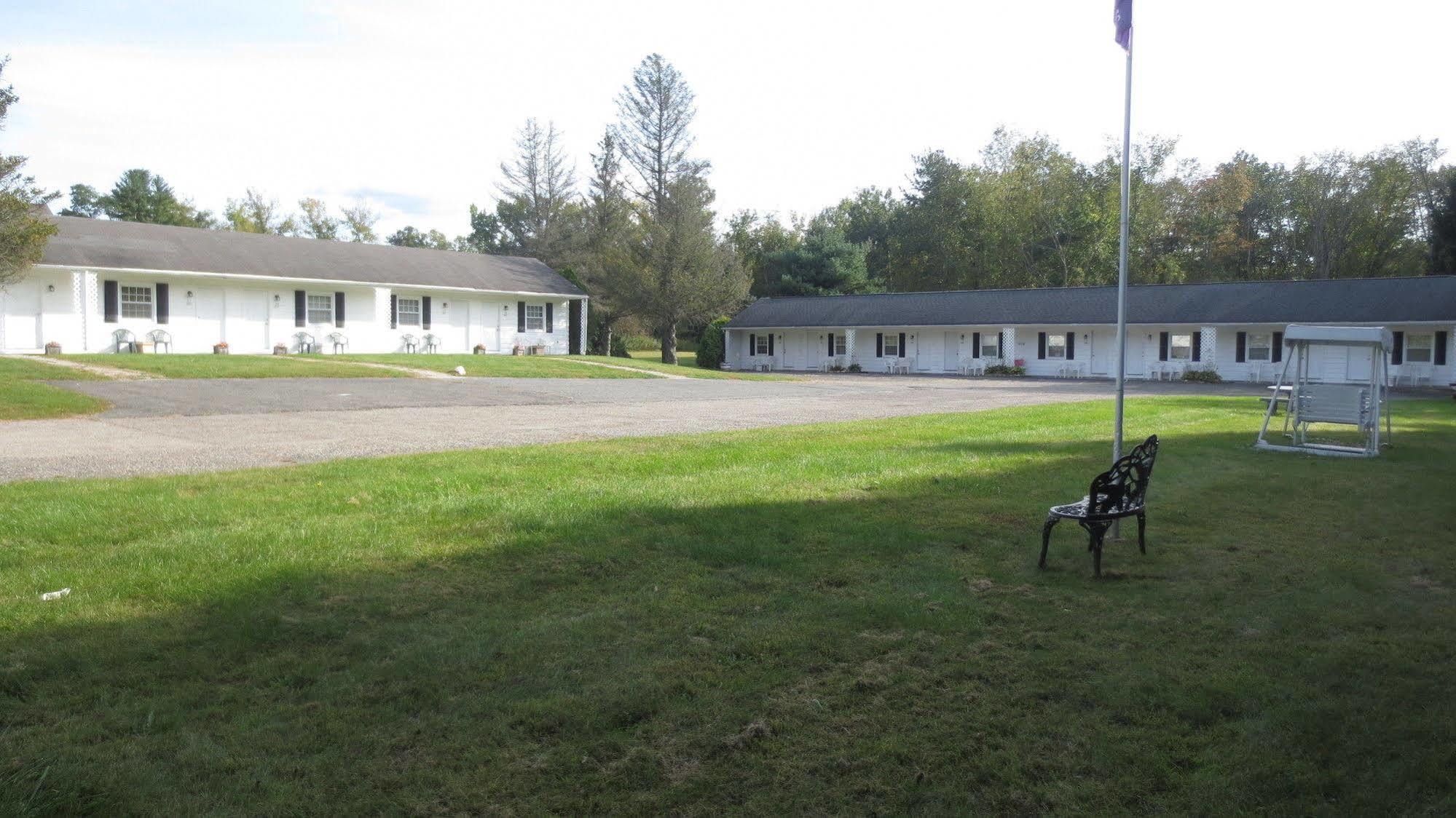 וויליאמסטאון Villager Motel מראה חיצוני תמונה
