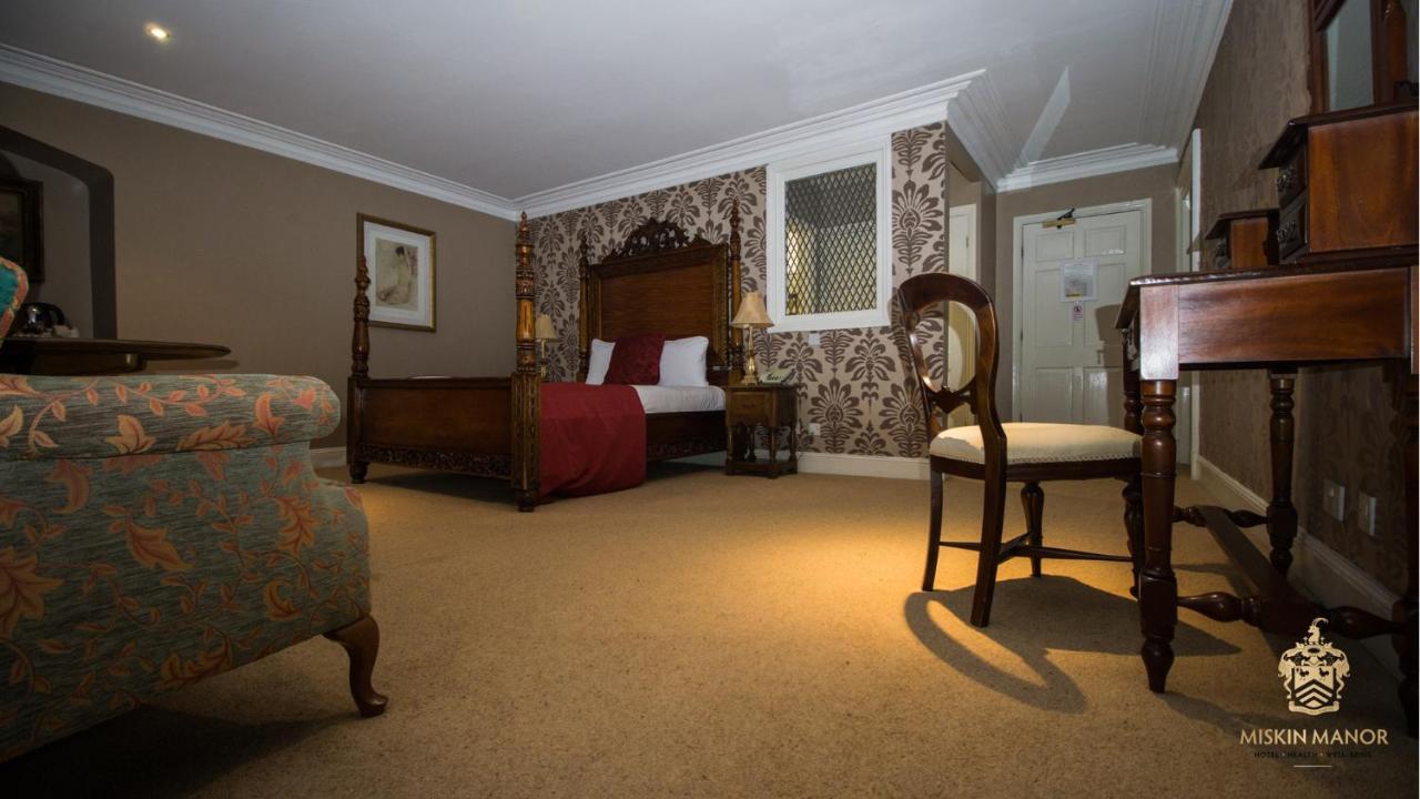 הנסול Miskin Manor Hotel מראה חיצוני תמונה