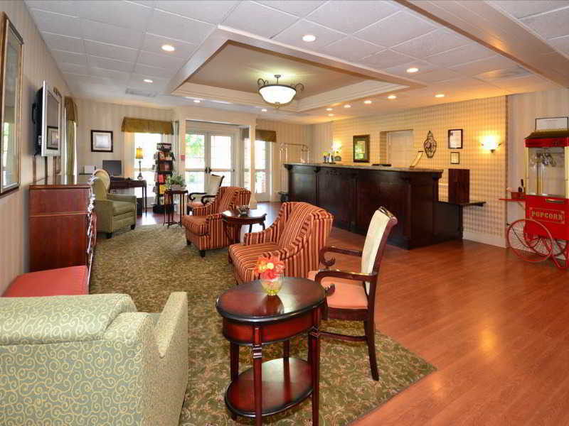 סטאונטון Comfort Inn & Suites מראה פנימי תמונה