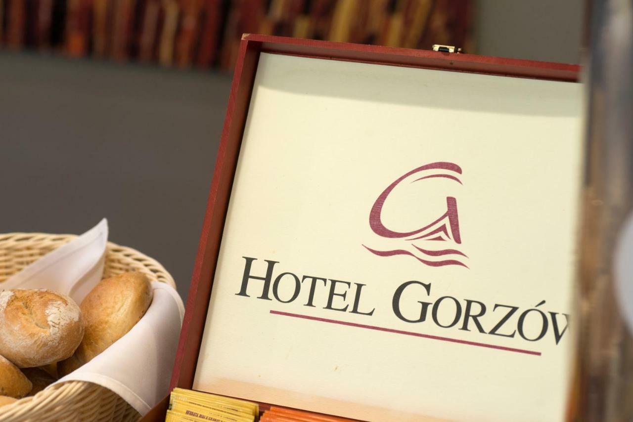 גורז'וב ווילקופולסקי Hotel Gorzow מראה חיצוני תמונה