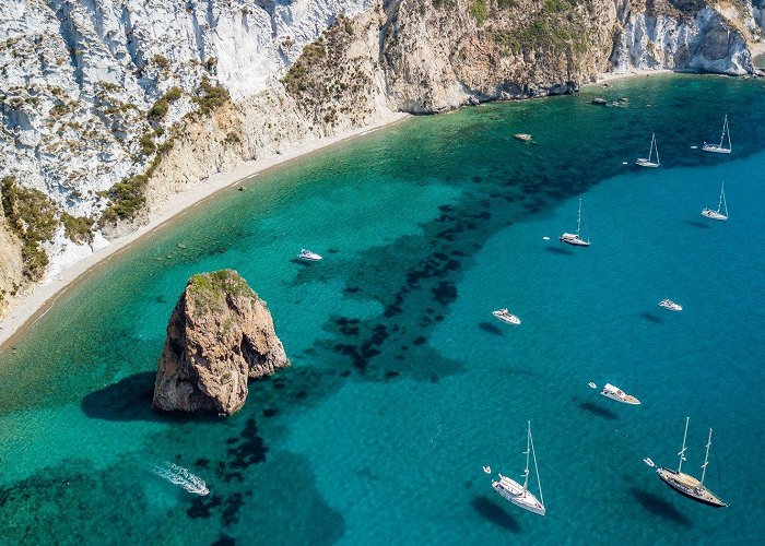Palmarola Guide to the Pontine Islands by sailboat | Sailsquare photo