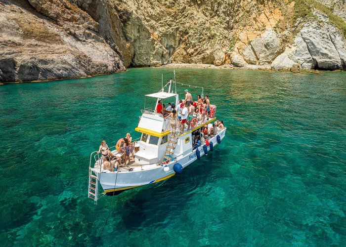 Palmarola Daily boat tour from Ponza to Palmarola | Freedome photo