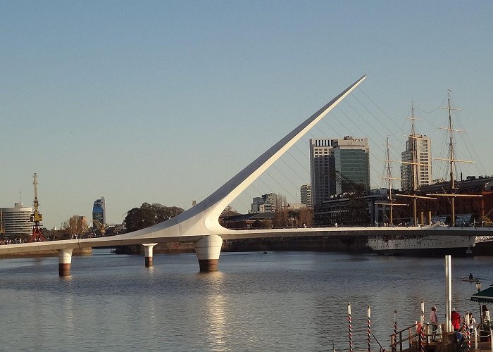 Calatrava Bridge woman-bridge-puerto-madero-buenos-aires-argentina | Yampu Tours photo