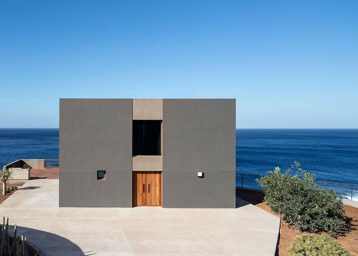 Patio de la Madera Convention Center Alejandro Beautell, José Oller · House in Puerto de la Madera ... photo