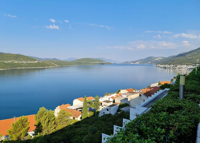 Neum photo