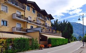 לביקו טרמה Hotel Dolomiti Exterior photo