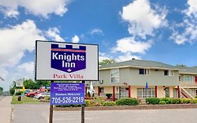 Knights Inn - Park Villa Motel, מידלאנד Exterior photo
