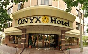 Onyx Hotel בישקק Exterior photo