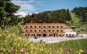 אראבה Laguscei Dolomites Mountain Hotel Exterior photo